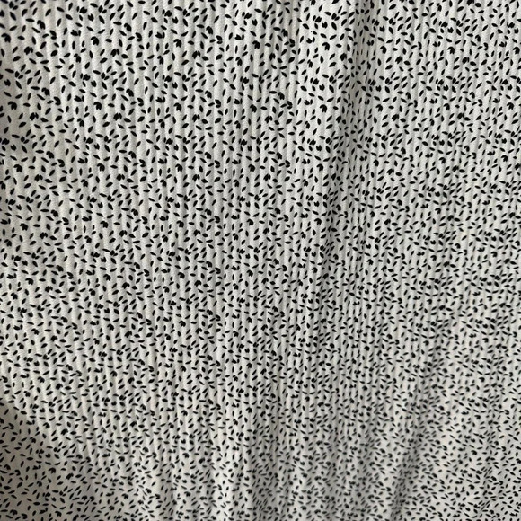 Adrianna Papell Shirt XL Ribbed Double Sleeve Black and White Dot Top - Picture 3 of 7